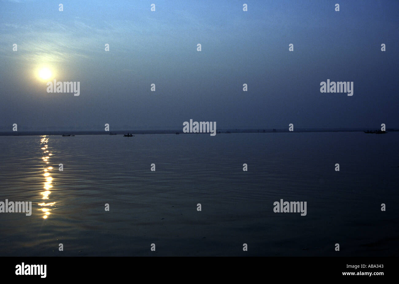 River pollution india hi-res stock photography and images - Alamy