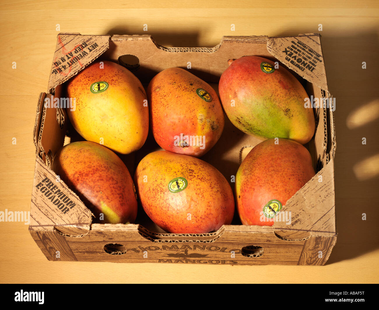 Mangoes in a Box from Ecuador Stock Photo Alamy