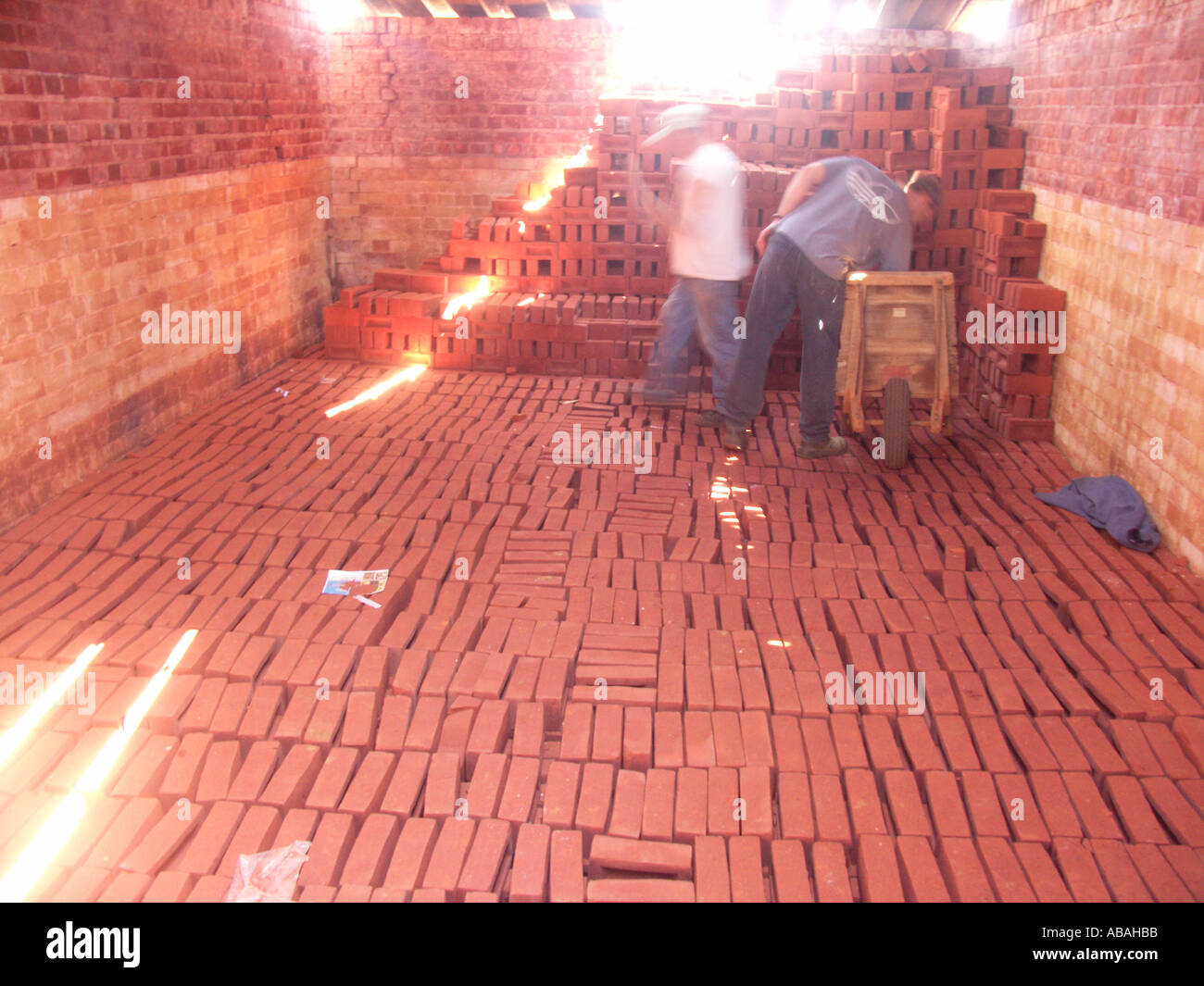Kiln fired bricks hires stock photography and images Alamy
