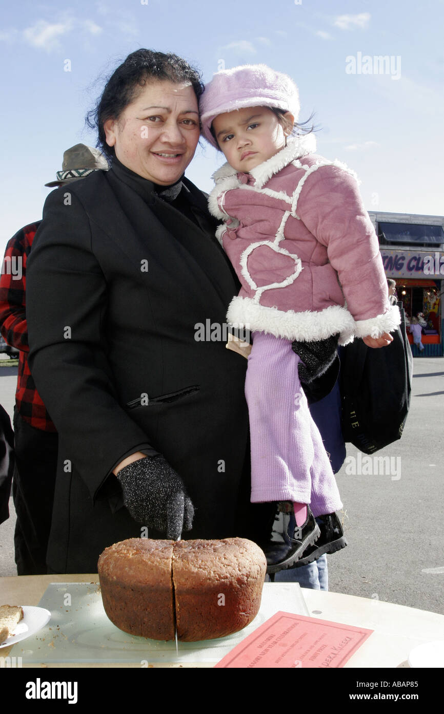 Winner of the Maori bread competition Ripeka Kireka and daughter Irene at the Hastings Farmers market Stock Photo
