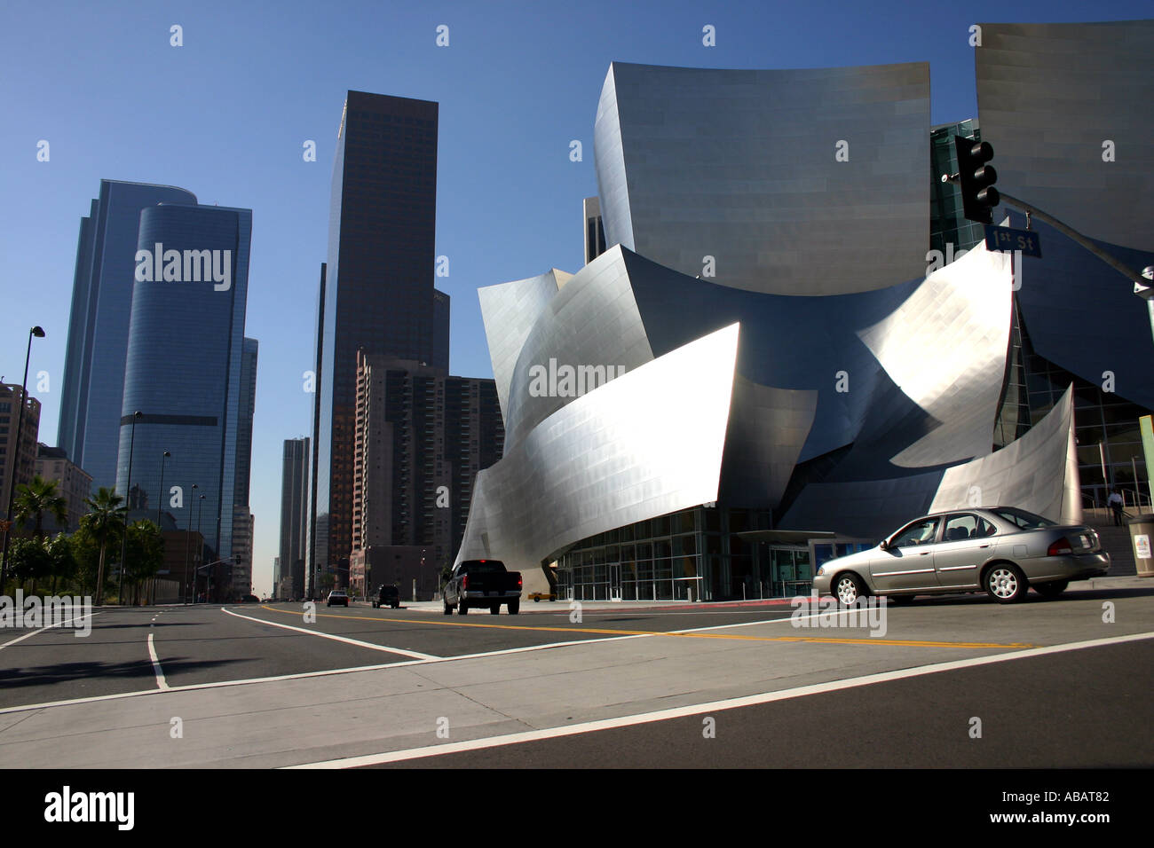 Walt Disney Concert Hall Los Angeles Music Center Los Angeles California Stock Photo Alamy