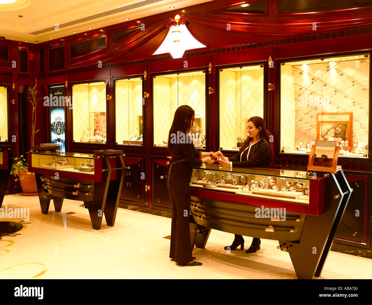 Dubai, Shop Interior Stock Photo Alamy