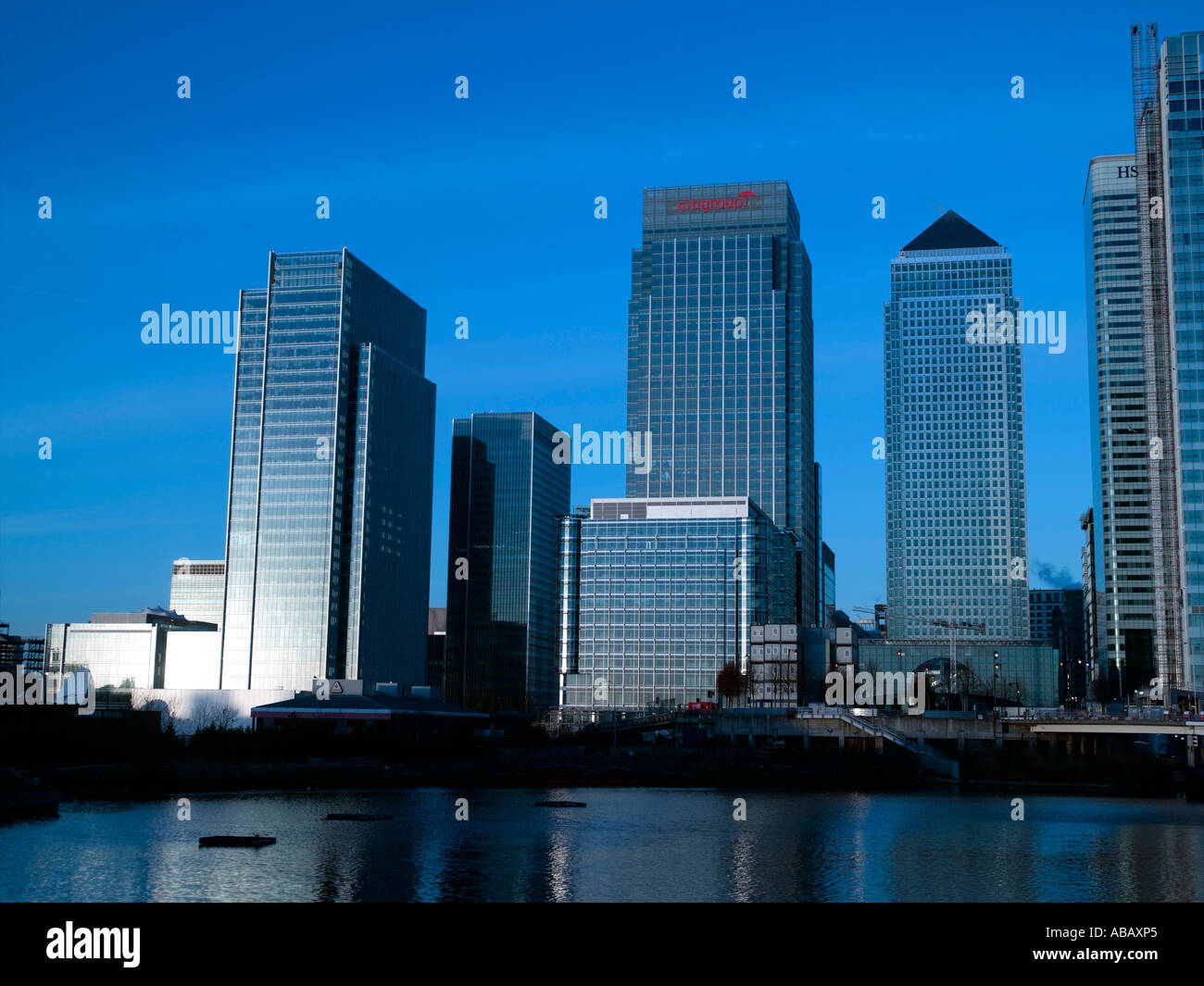 Canary wharf docklands skyline hi-res stock photography and images - Alamy