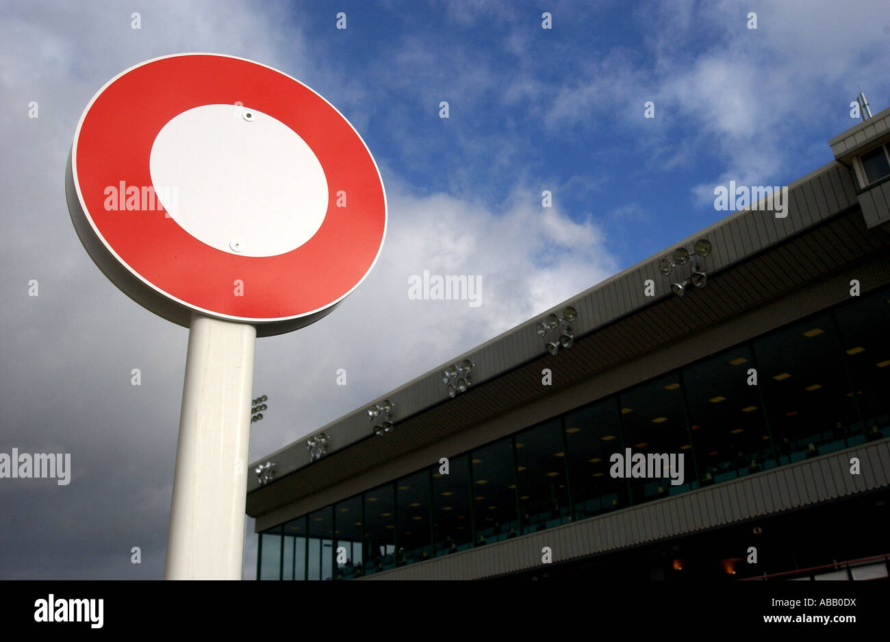 Winning post at Wolverhampton racecourse, West Midlands UK Stock Photo