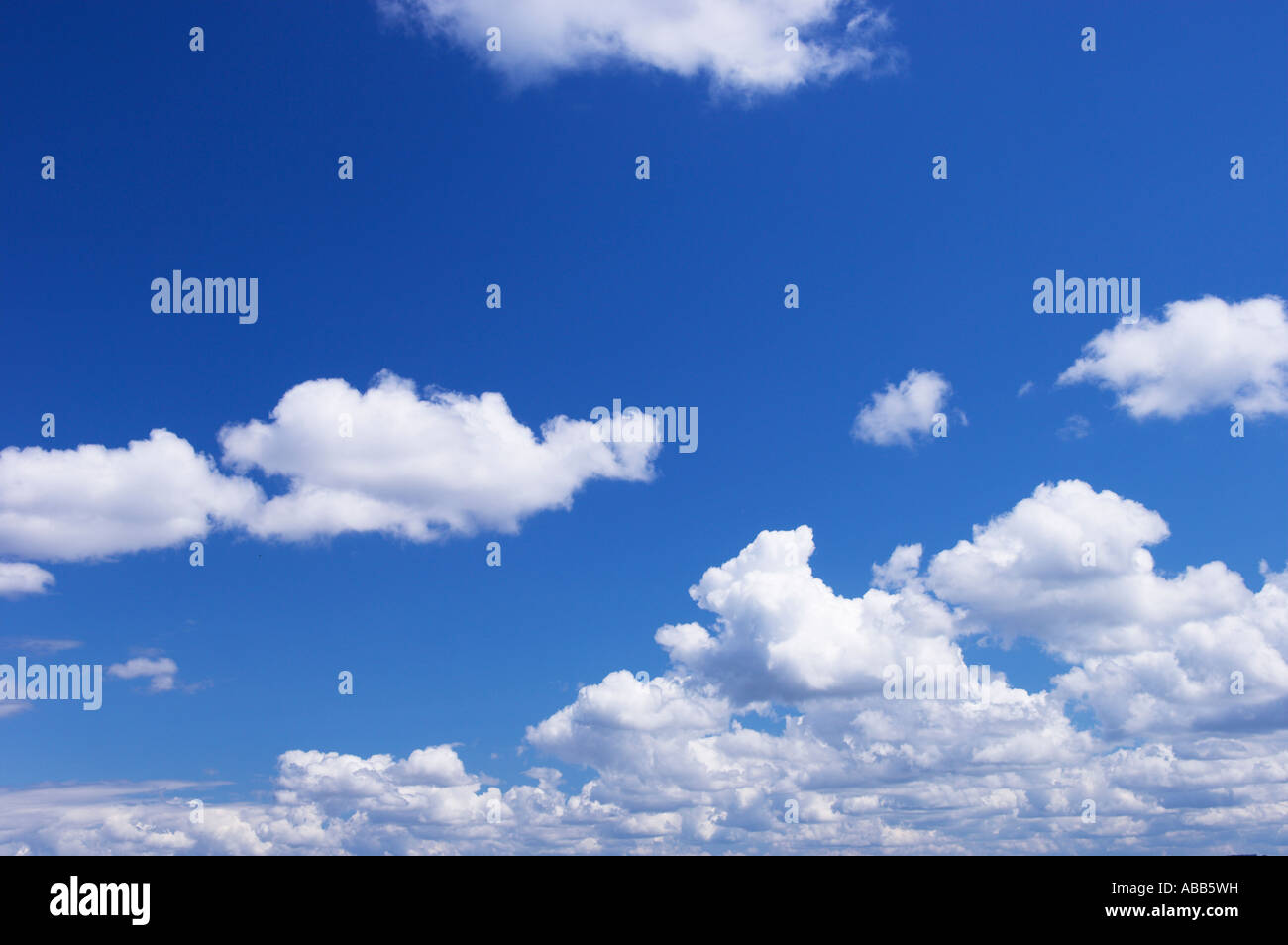 Cumulus humilis white fluffy clouds hi-res stock photography and images ...