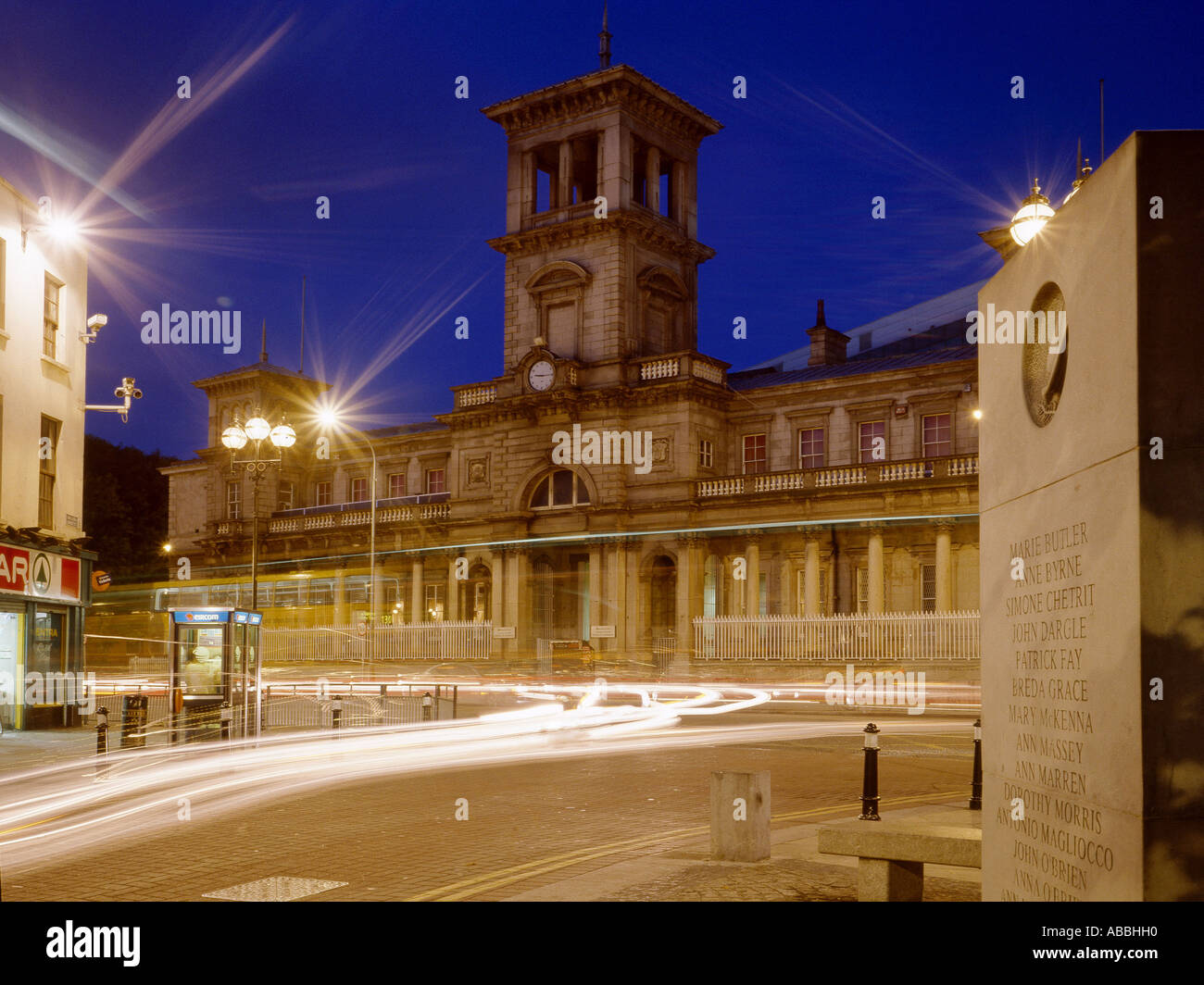 Dublin republic of Ireland, connolly dart station at night, Irland