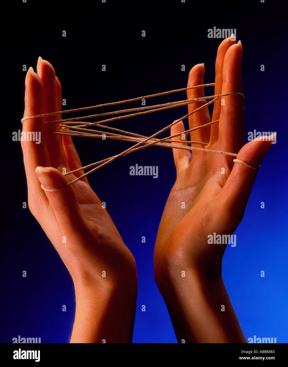 Cats Cradle Stock Photos & Cats Cradle Stock Images Alamy