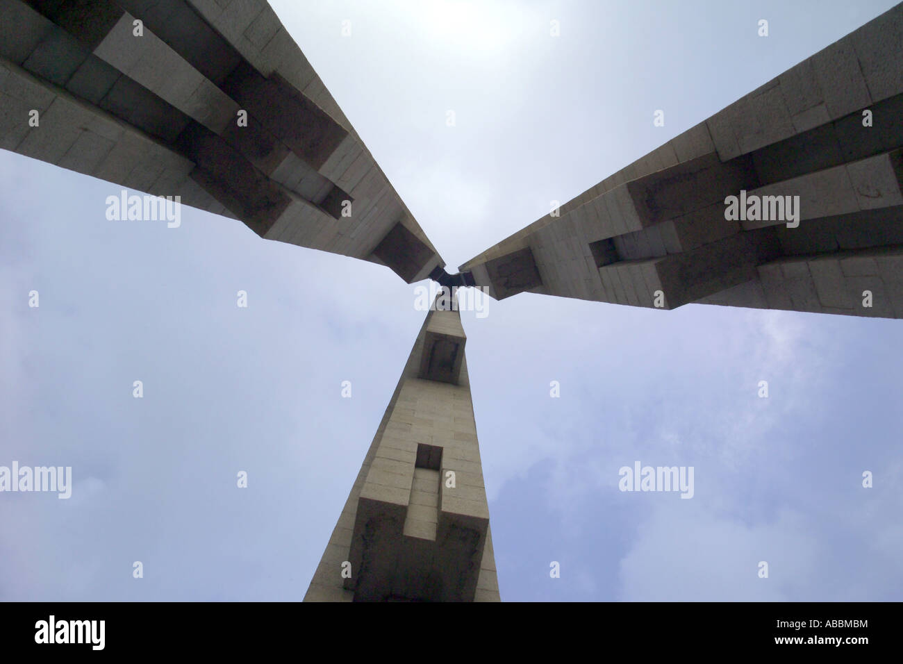 Abstract monument hi-res stock photography and images - Alamy