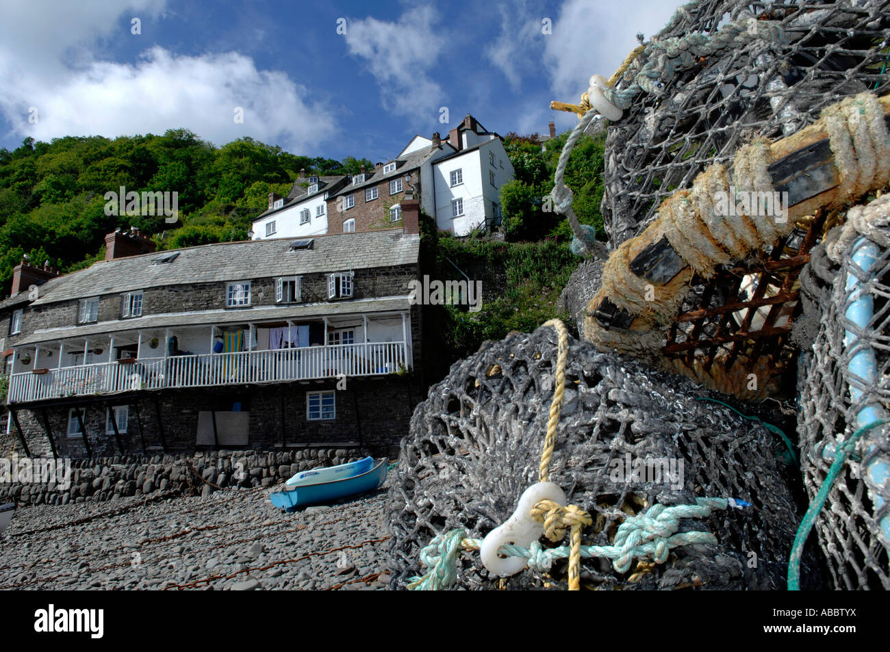 Old seaside fishermans cottage front hi-res stock photography and images -  Alamy, image size:1300x953