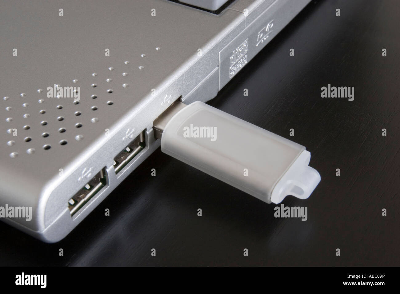 Usb universal serial bus ports hires stock photography and images Alamy