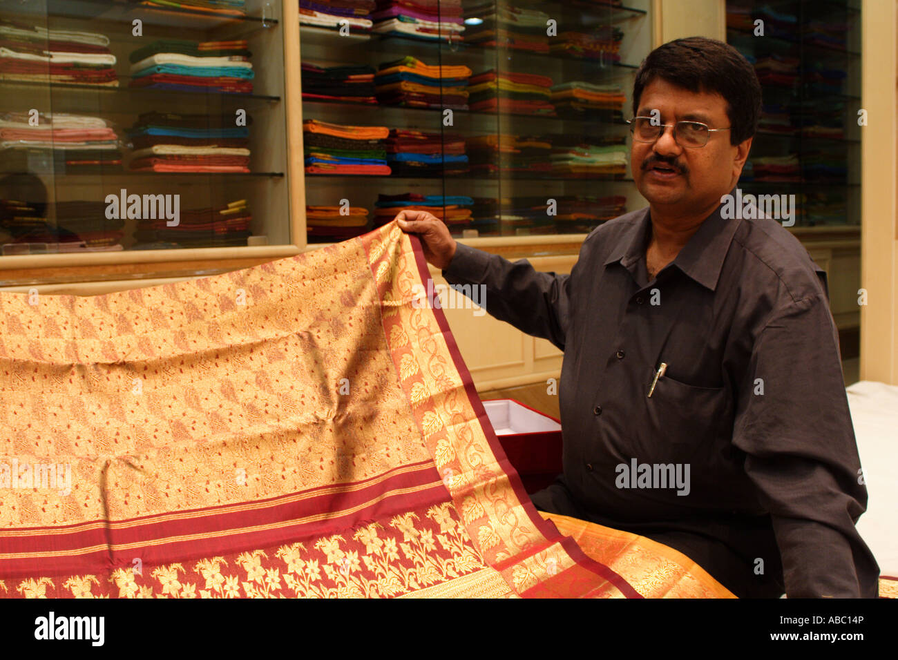 Silk saree shop bangalore hi-res stock photography and images - Alamy