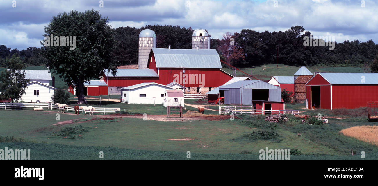 Wisconsin Dairy Farm Silos Barns Stock Photos Wisconsin Dairy