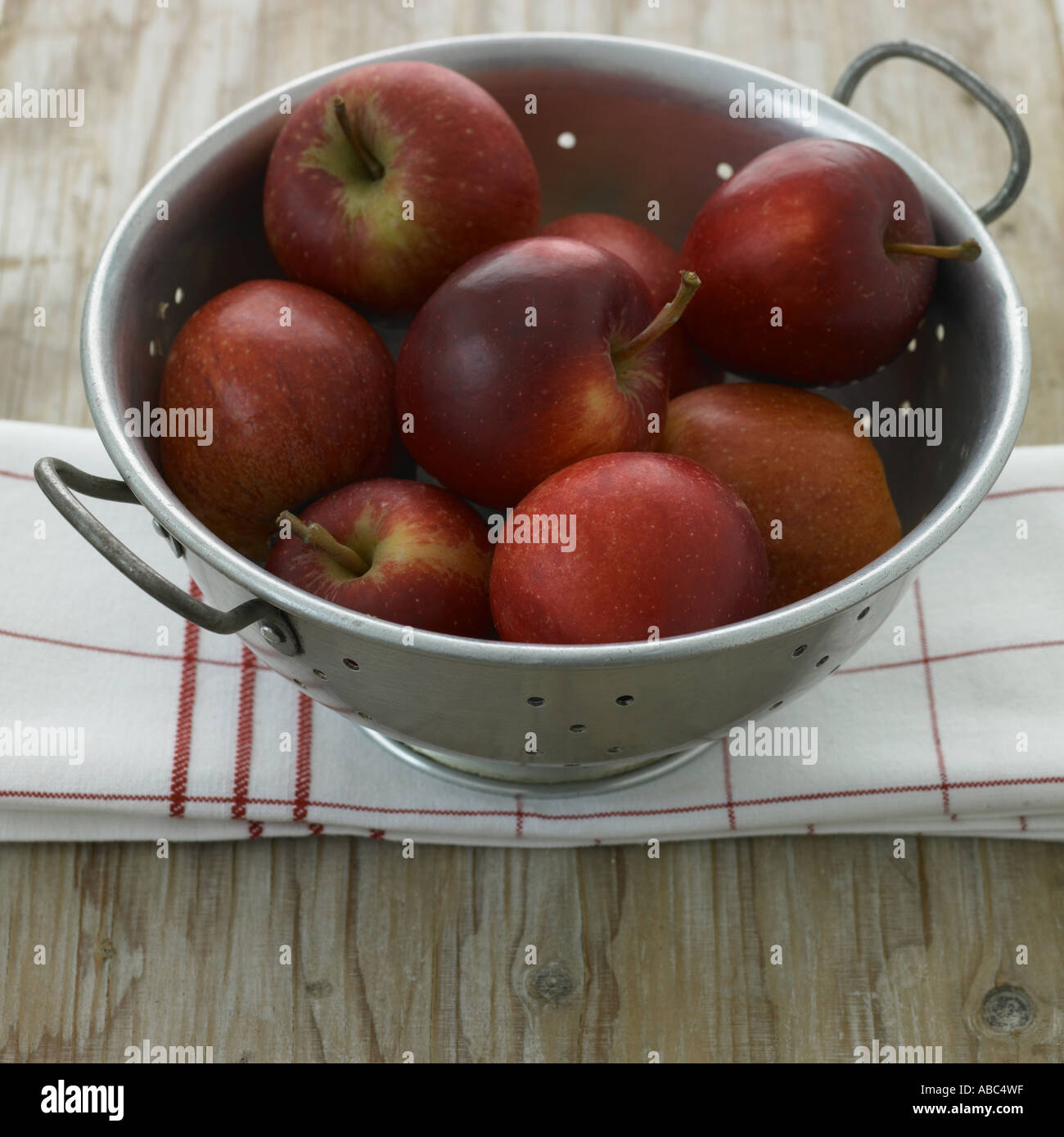 Red apples in colander Stock Photo - Alamy