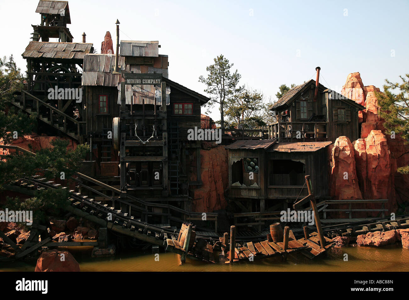 Splash mountain disney hires stock photography and images Alamy