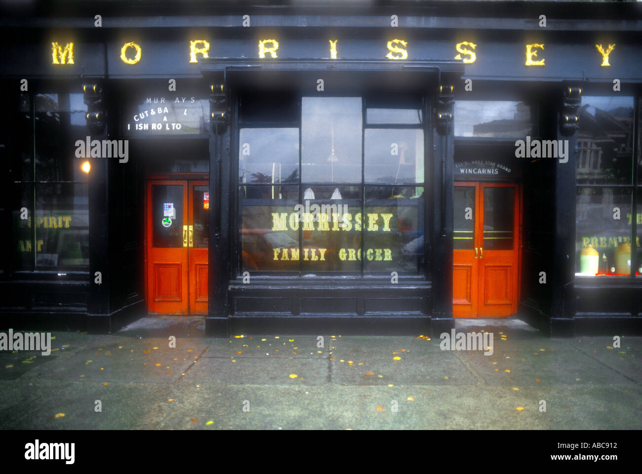Morrisseys Pub in Southern Ireland Stock Photo Alamy