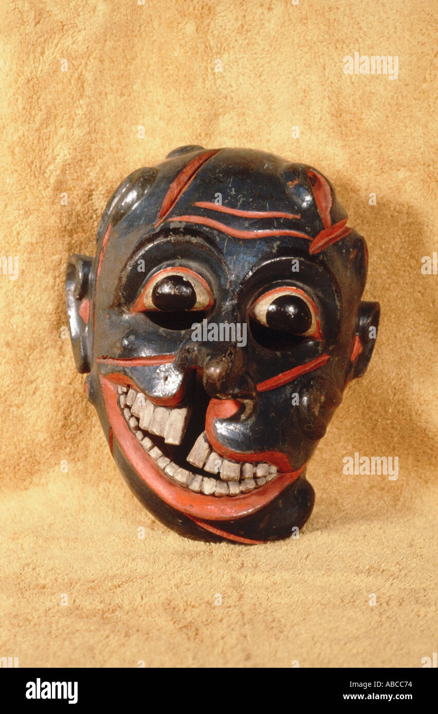 Heva Kolama mask. Mask of the soldier. Used in Kolam Folk Drama Stock Photo
