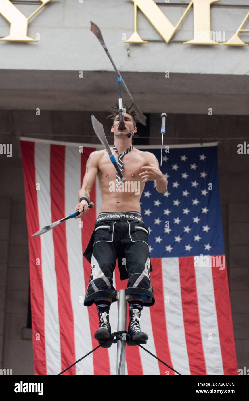 Juggling knives hires stock photography and images Alamy