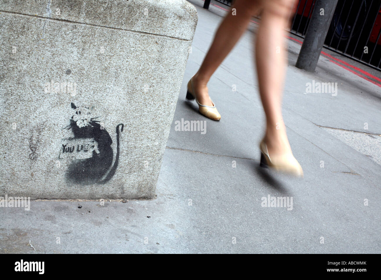Banksy rat stencil hi-res stock photography and images - Alamy Banksy rat stencil hi-res stock photography and images - Alamy