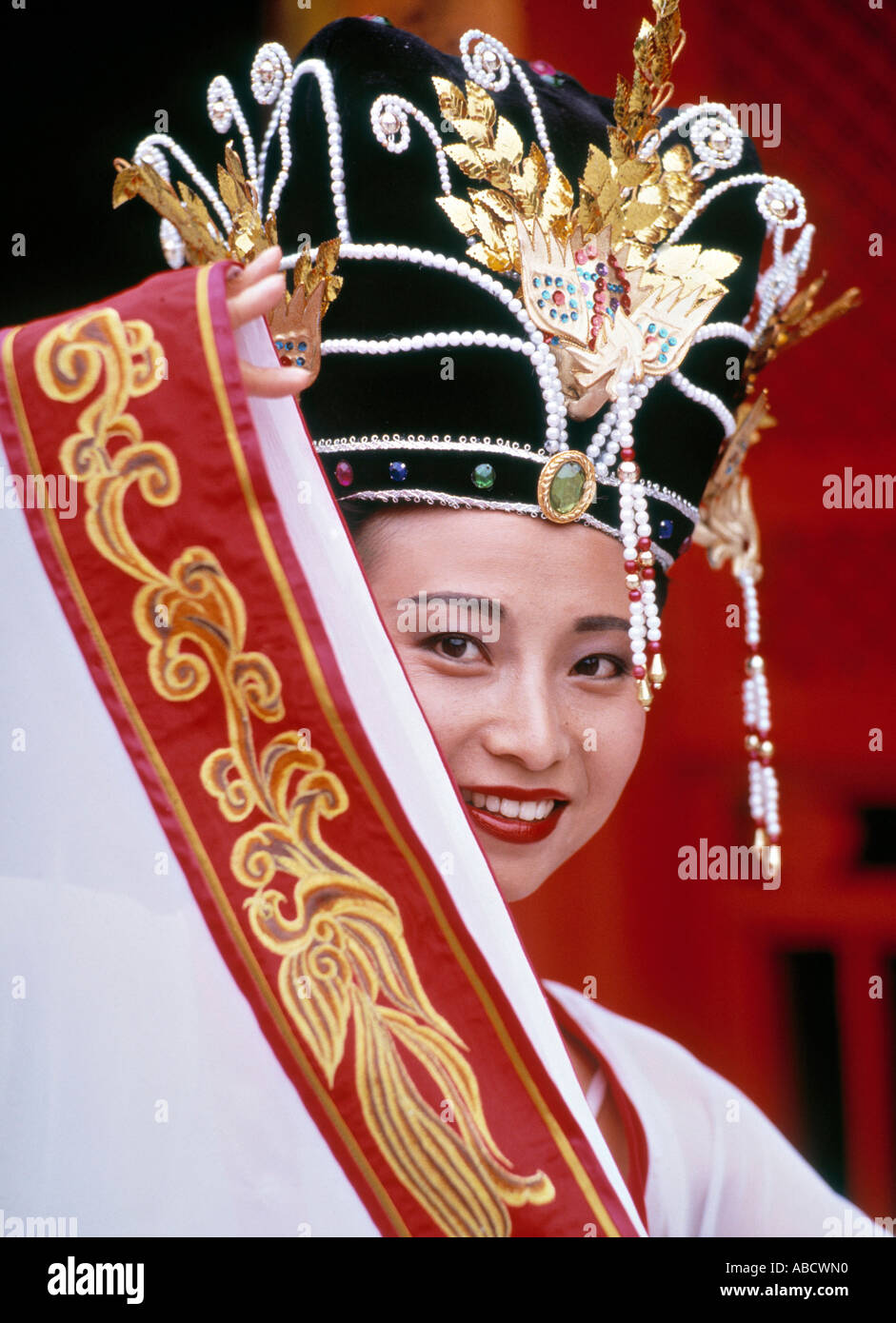 Chinese lady dressed in costume, Hong Kong Stock Photo Alamy