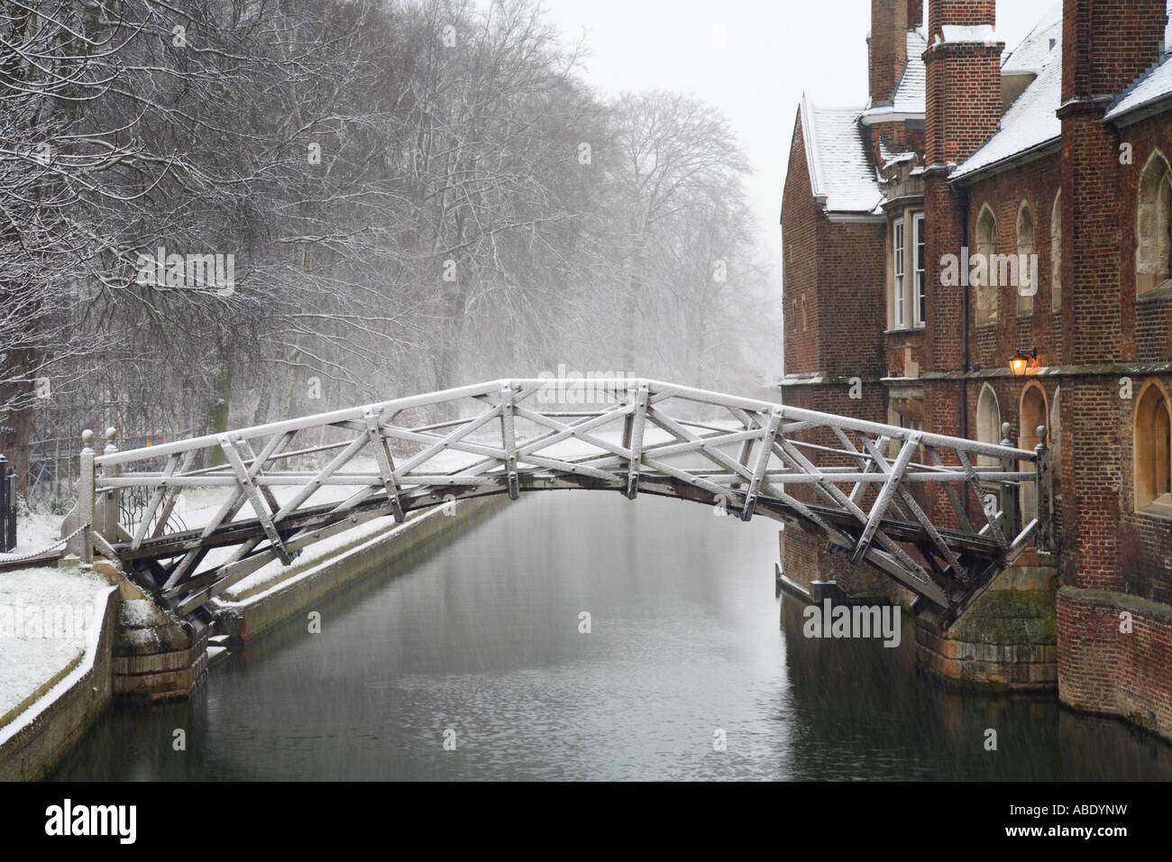 'Mathematical Bridge' 'Queens college Cambridge' in the snow. Stock Photo