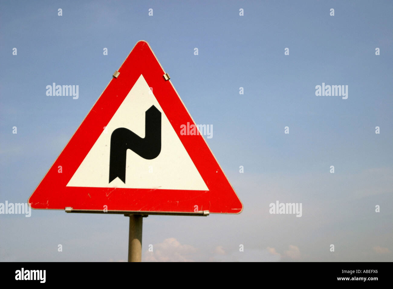 Double Curve Sign Stock Photos & Double Curve Sign Stock Images - Alamy