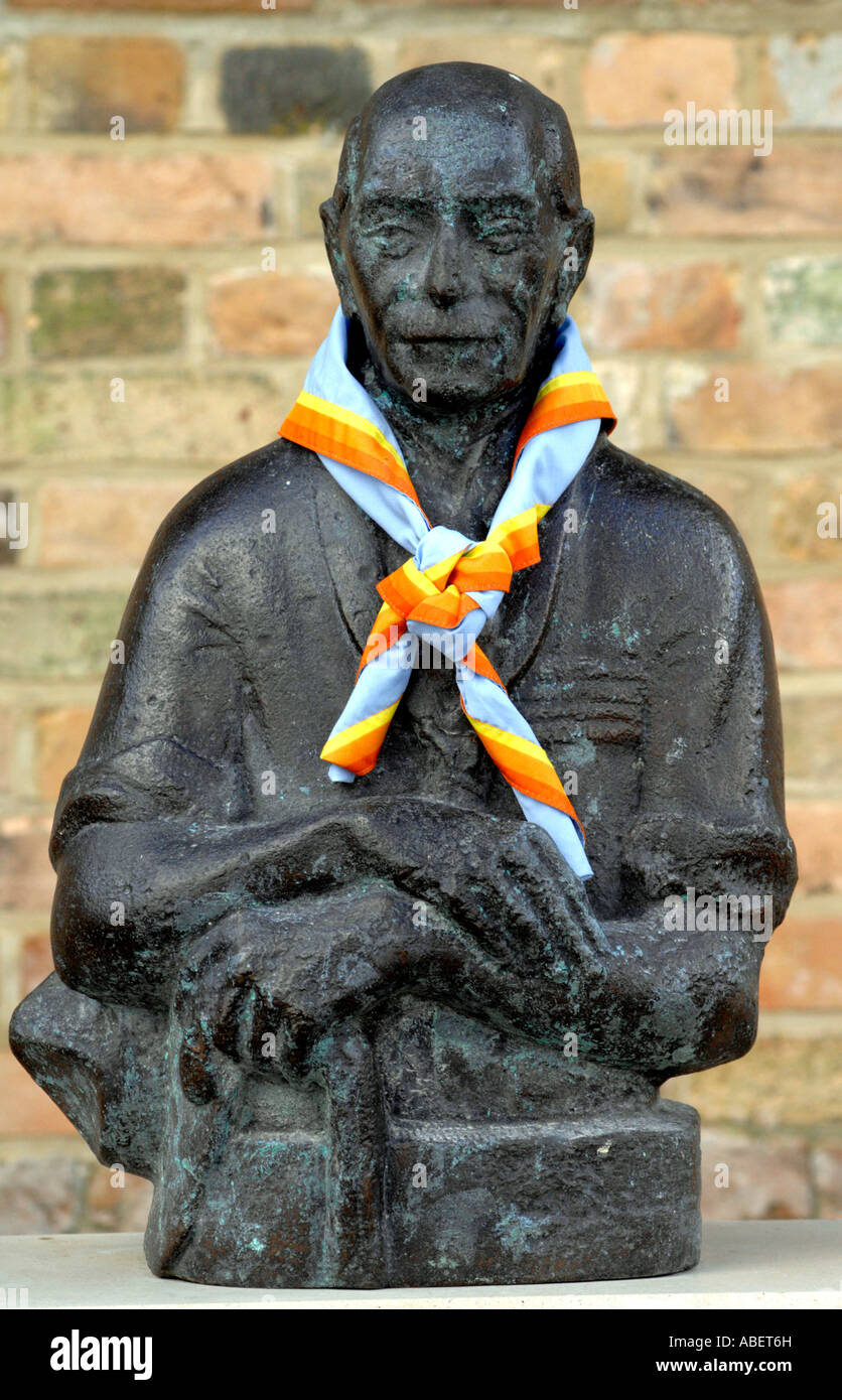 File:Perambur-Heritage-Walk-Lord-Baden-Powell-Statue-Founder