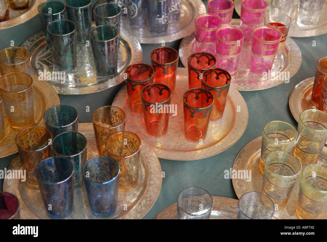 Silver tea sets hires stock photography and images Alamy