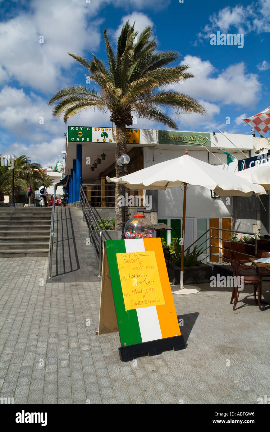 Puerto del carmen lanzarote irish hi-res stock photography and images -  Alamy