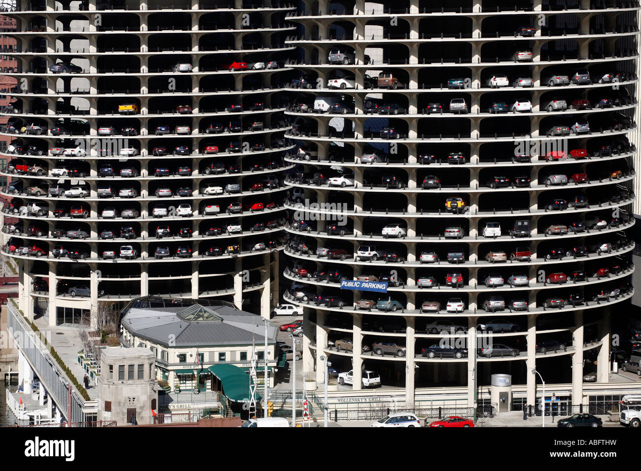 WATCH: Here's how cars are parked at Marina City 