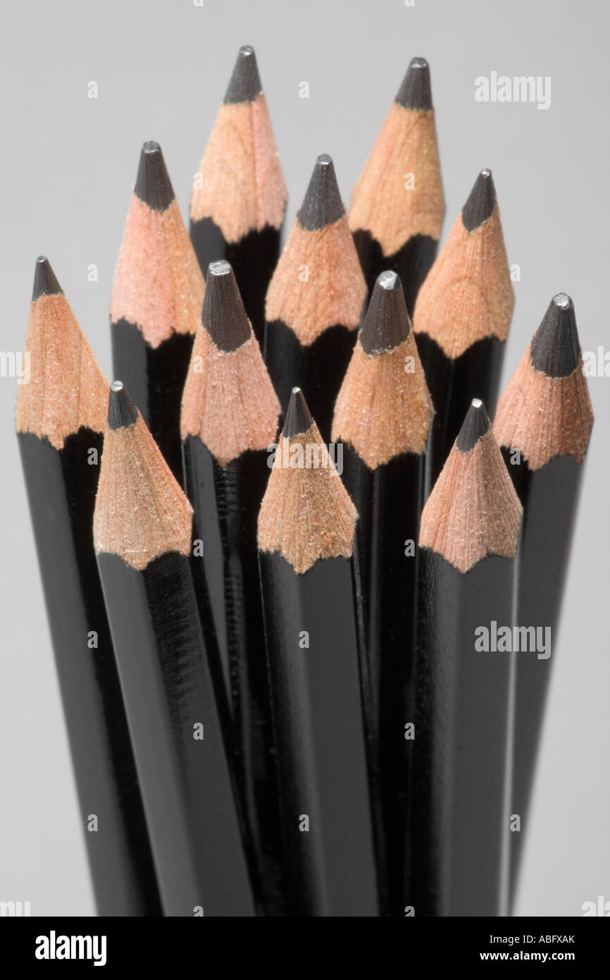 An assortment of soft sketching pencils from 9B to H Stock Photo - Alamy