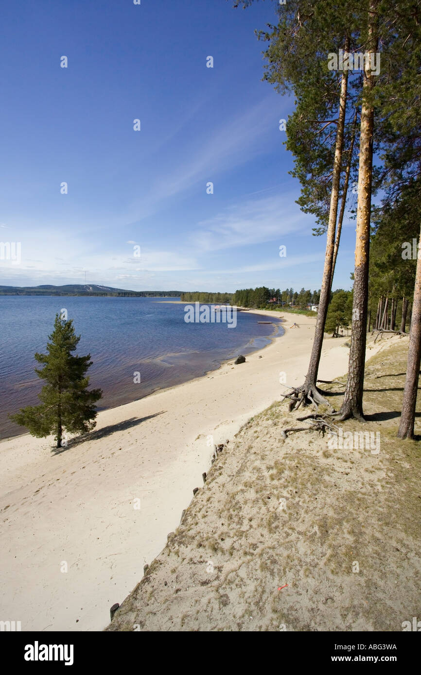 Sunny sky relaxing resort beach hi-res stock photography and images - Alamy