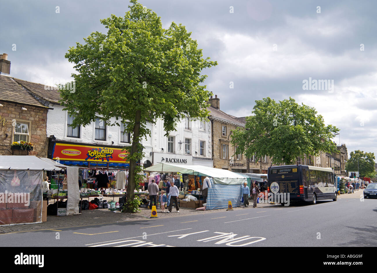 Shops and street market Skipton North Yorkshire England Stock Photo Alamy