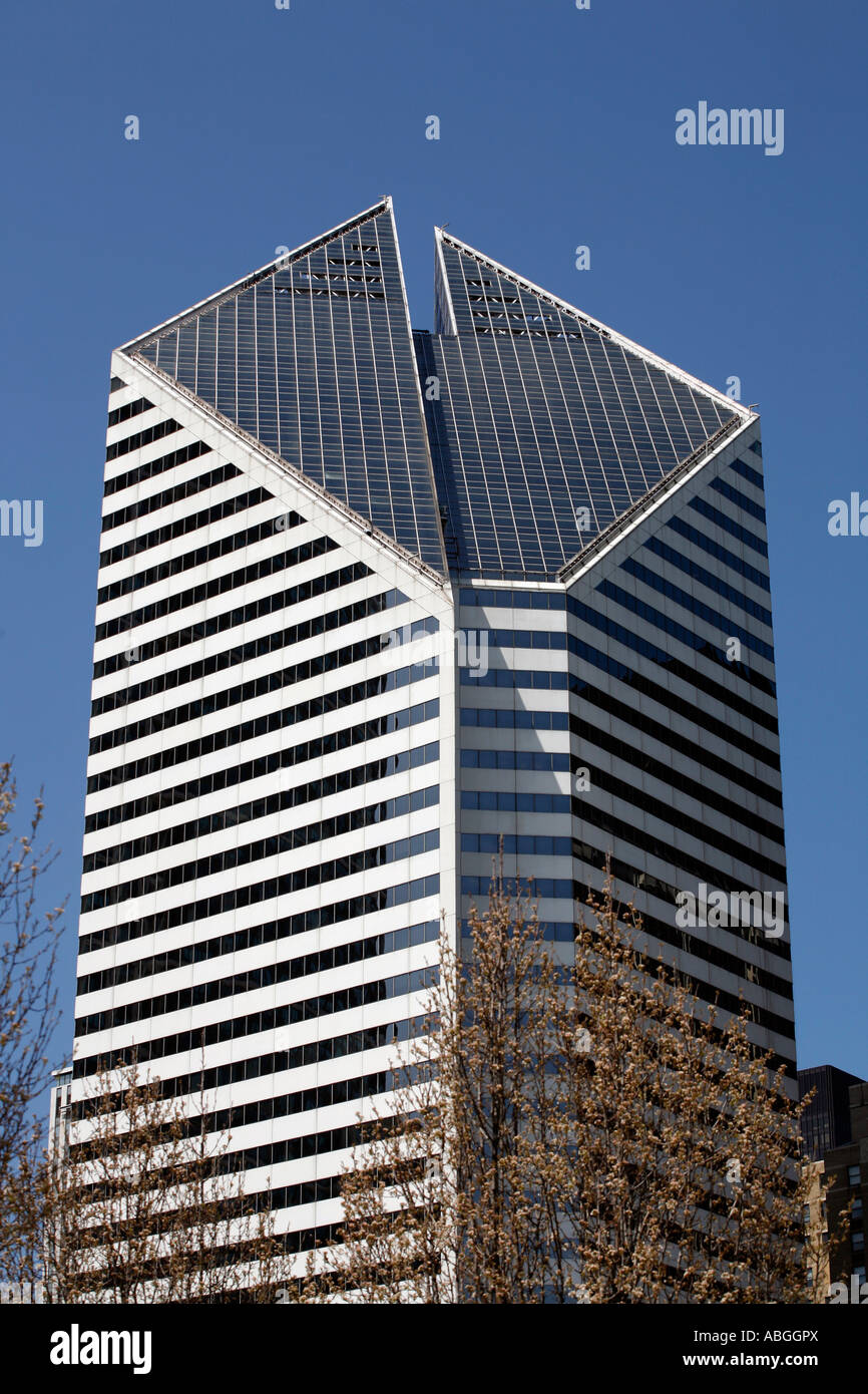 The Associates Center Building in Chicago Illinois USA Stock Photo Alamy