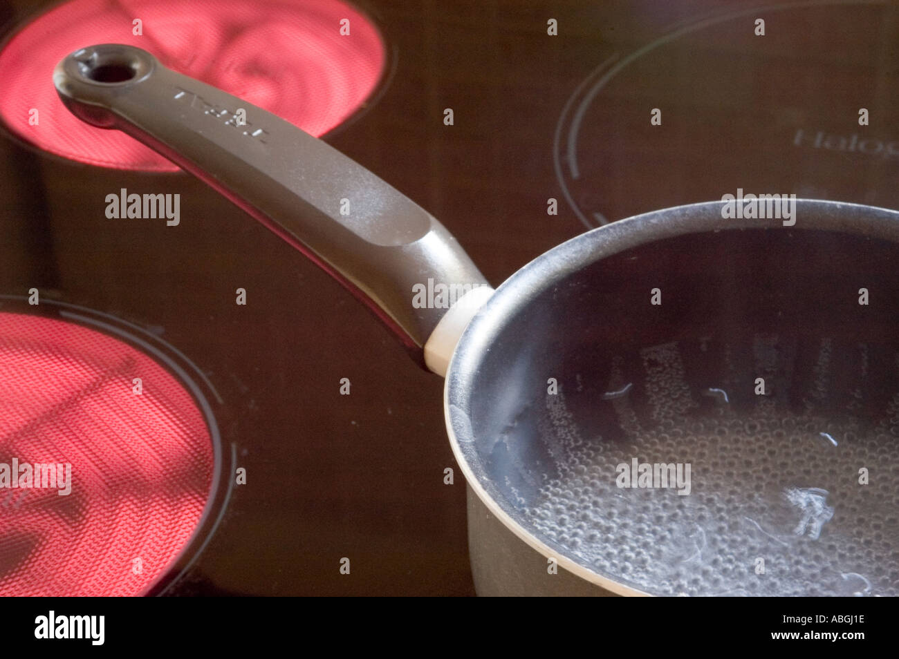 Halogen oven hires stock photography and images Alamy