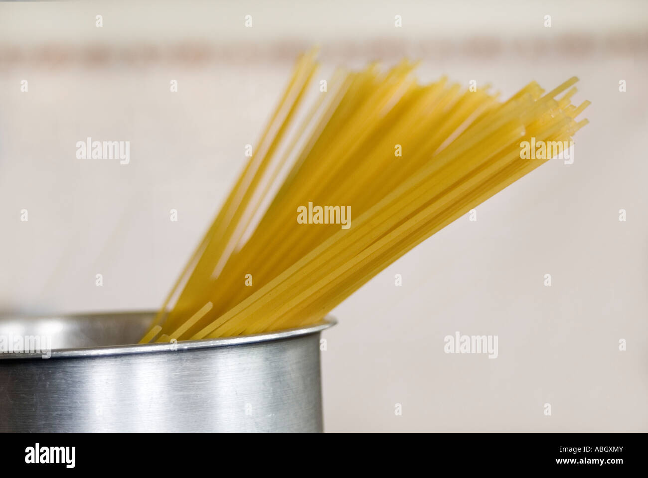 Spaghetti Pasta in Saucepan Stock Photo Alamy