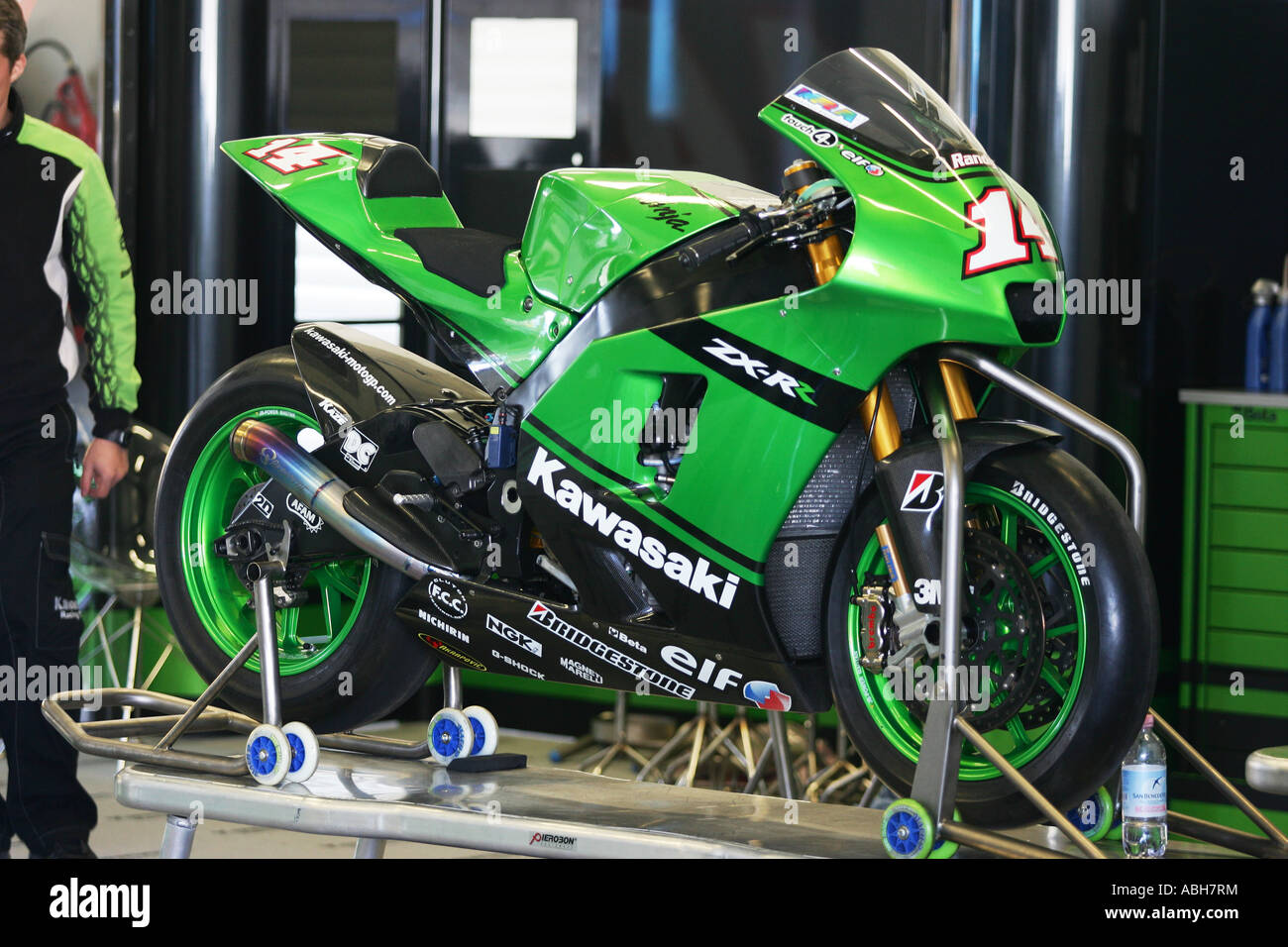 Tilståelse inerti finansiere Kawasaki Motogp bike 2007 season Stock Photo - Alamy