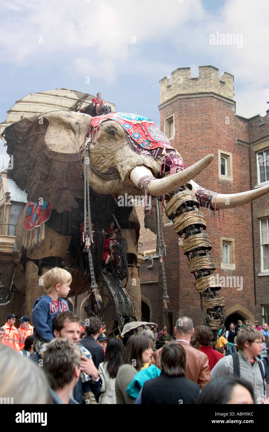 The Sultans Elephant street theatre by Royal De Luxe St James's Palace , London Stock Photo