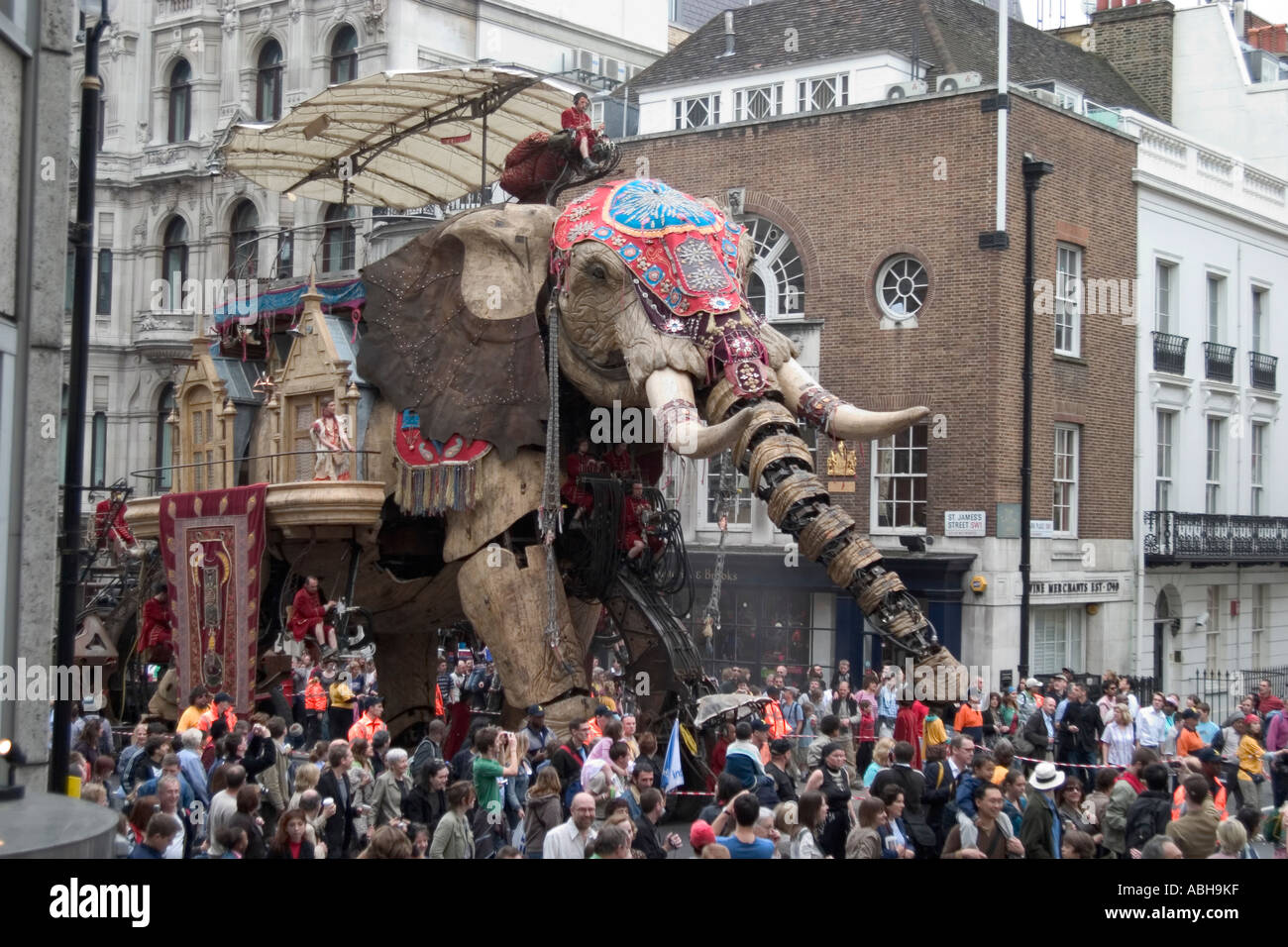 The Sultan's Elephant street theatre by Royal De Luxe in St James's Street, London, England Stock Photo