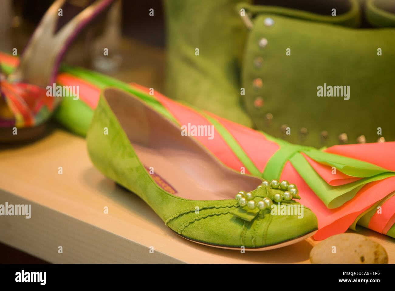 Schuhgeschaft hi-res stock photography and images - Page 2 - Alamy