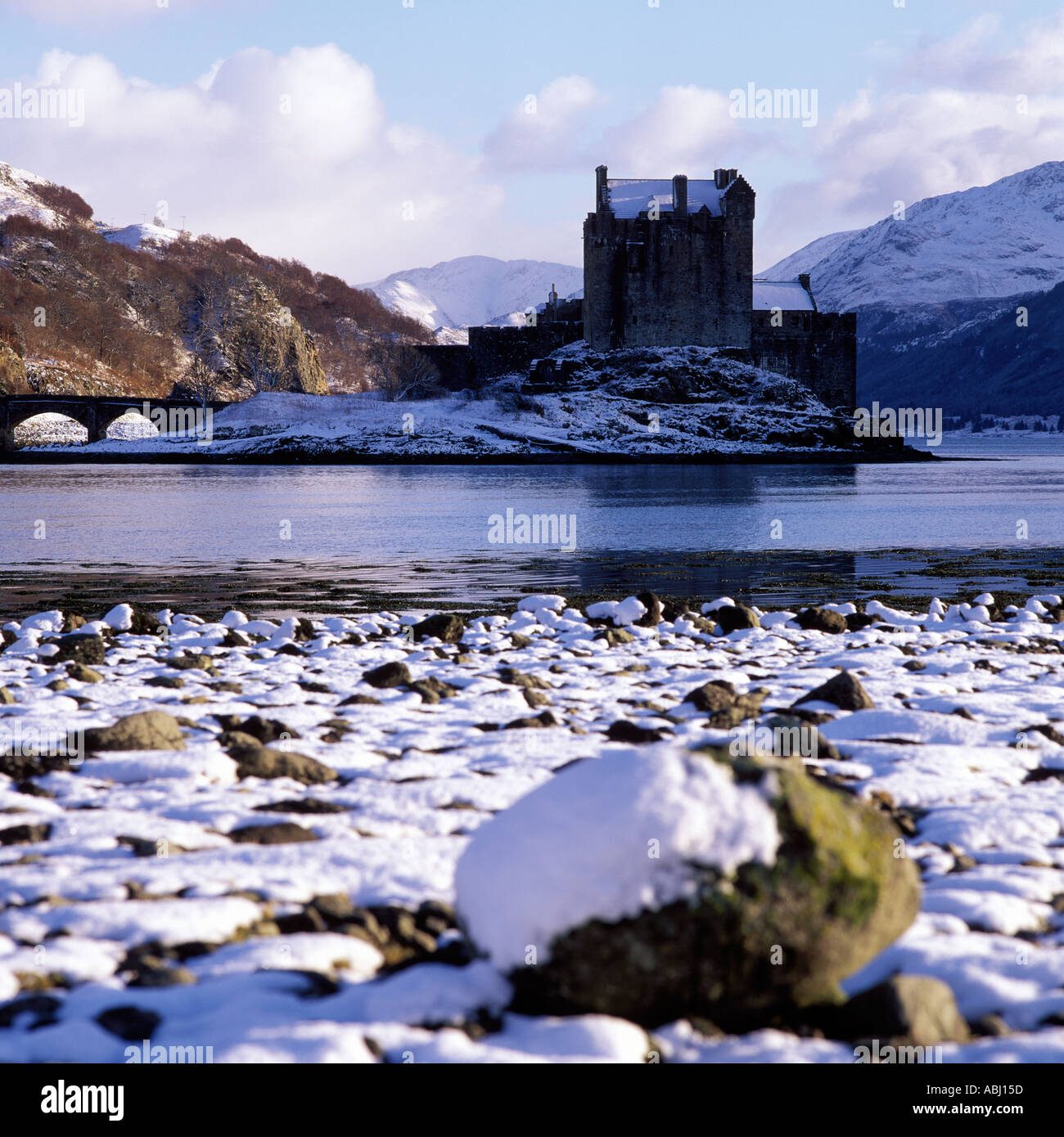 Winter Snow Eilean Donan Castle Hi res Stock Photography And Images Alamy winter-snow-eilean-donan-castle-hi-res-stock-photography-and-images-alamy