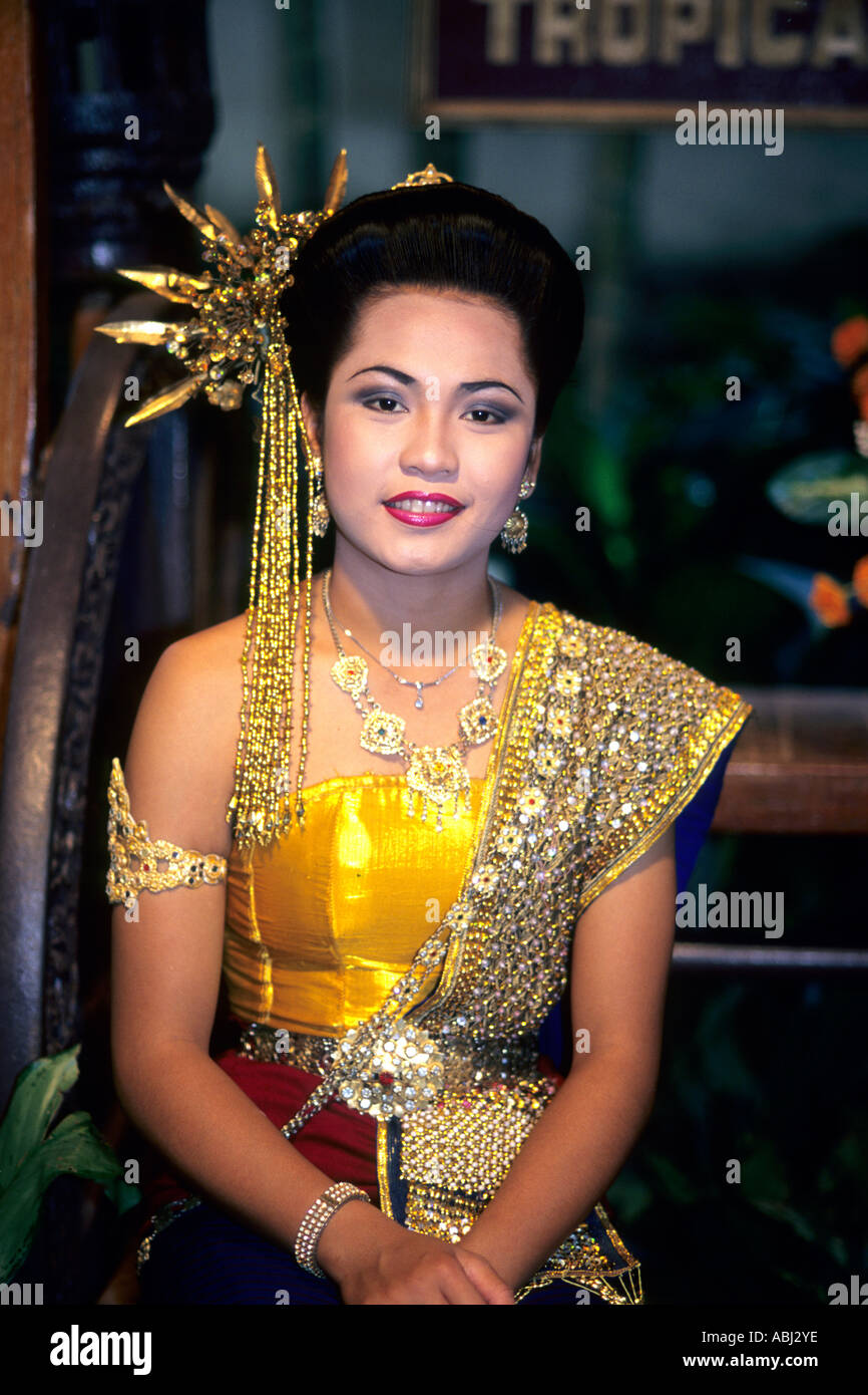 slim fit dress slacks PUSPA SARI - Baju Sanding Thai Dress Songket Silver & Gold main image 0