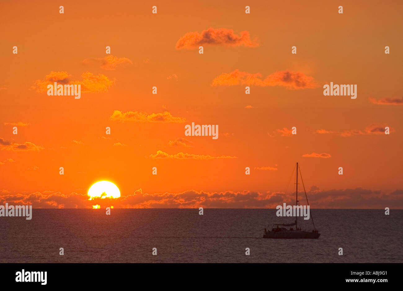 Shared Family-friendly Catamaran Sunset Cruise: The Social Seascape -  Island Charter, image size:1300x939