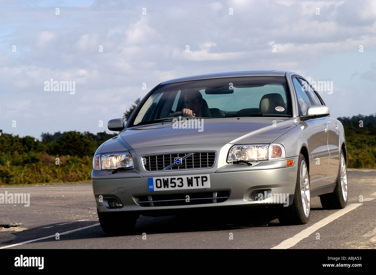 2003 Volvo S80 Stock Photo - Alamy, image size:1300x954