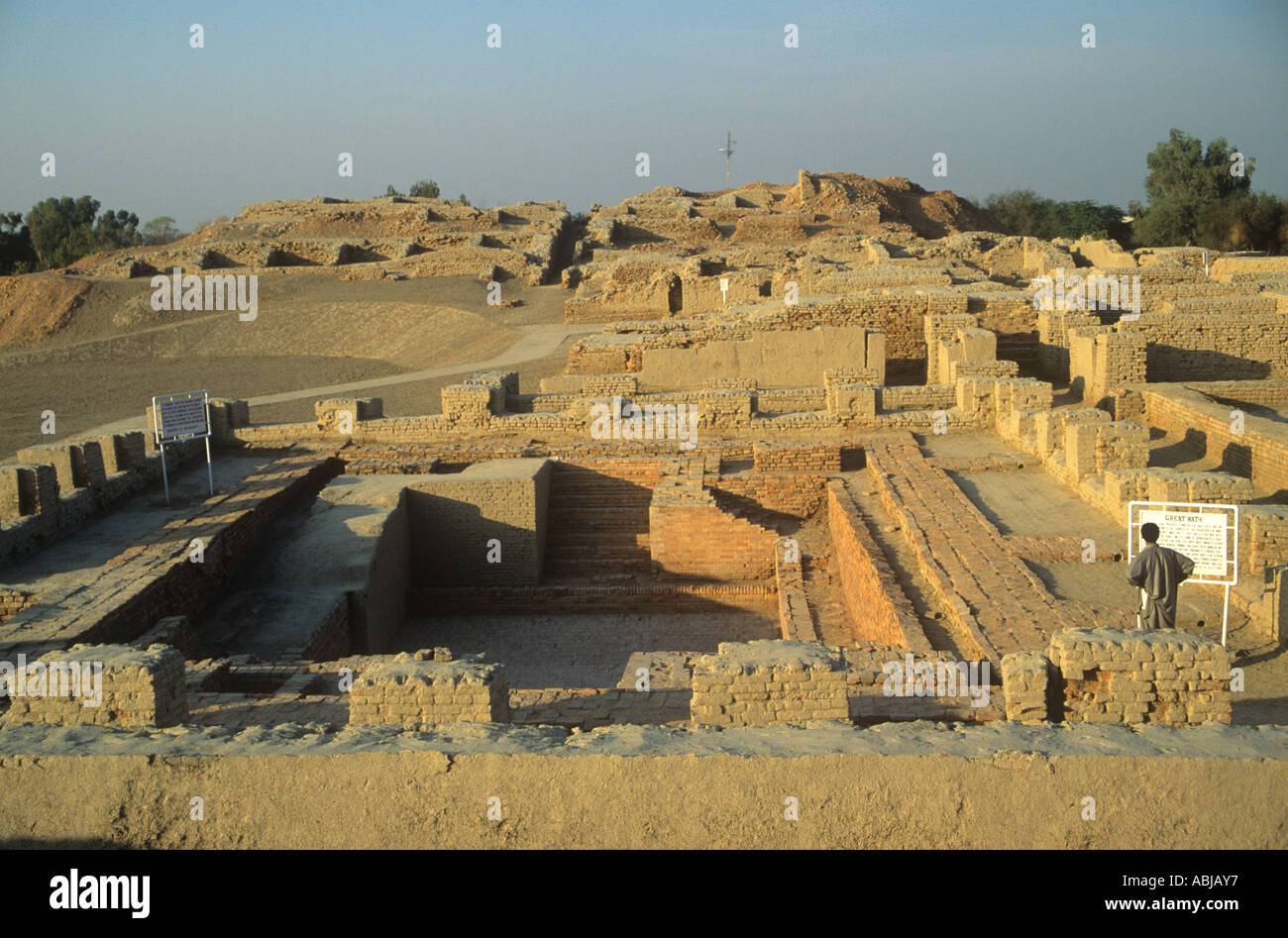 View of the Indus Valley city of Mohen-jodaro with the  Great Bath , UNESCO World Heritage Site in Pakistan Stock Photo