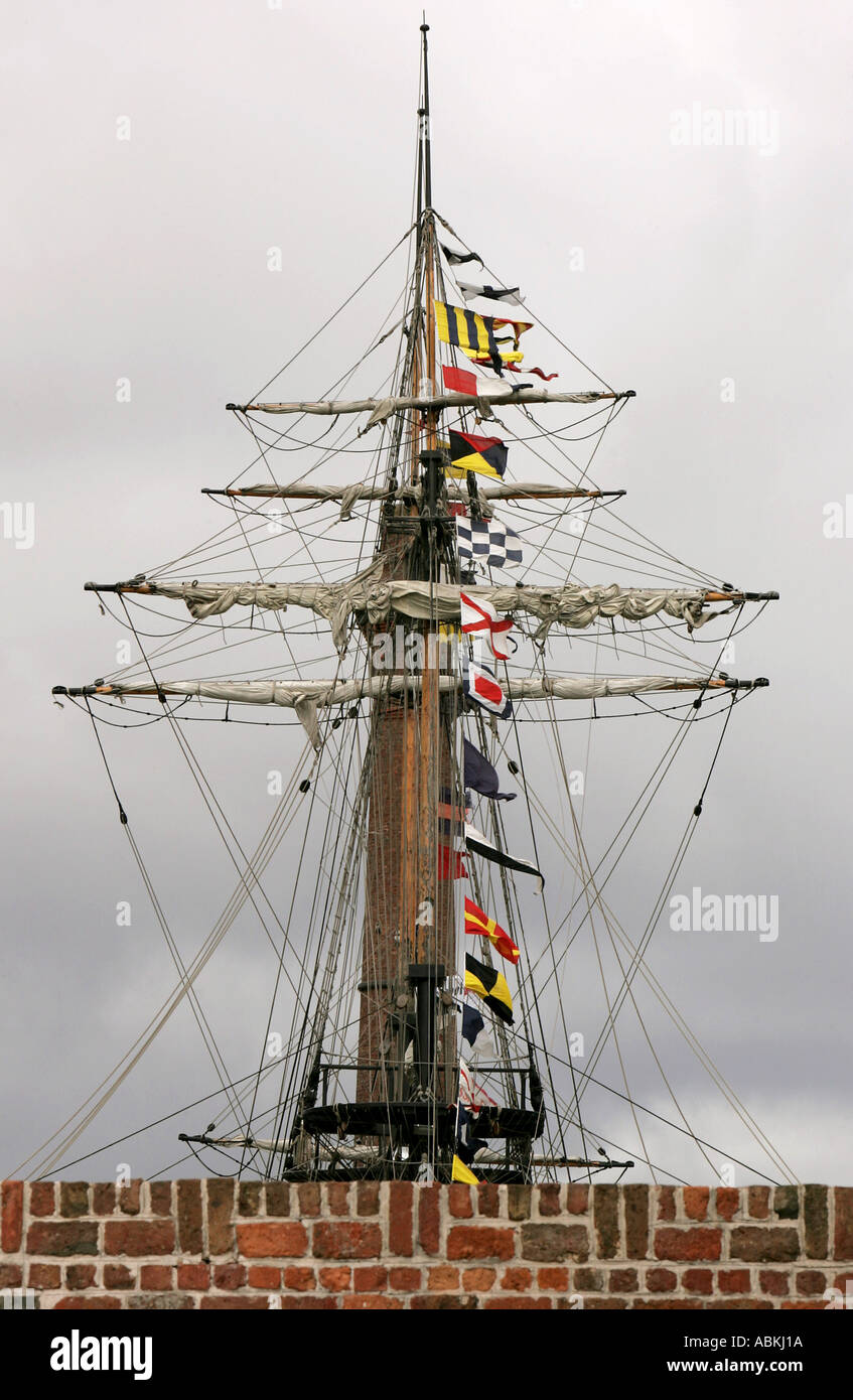 Mizzen mast boom hires stock photography and images Alamy