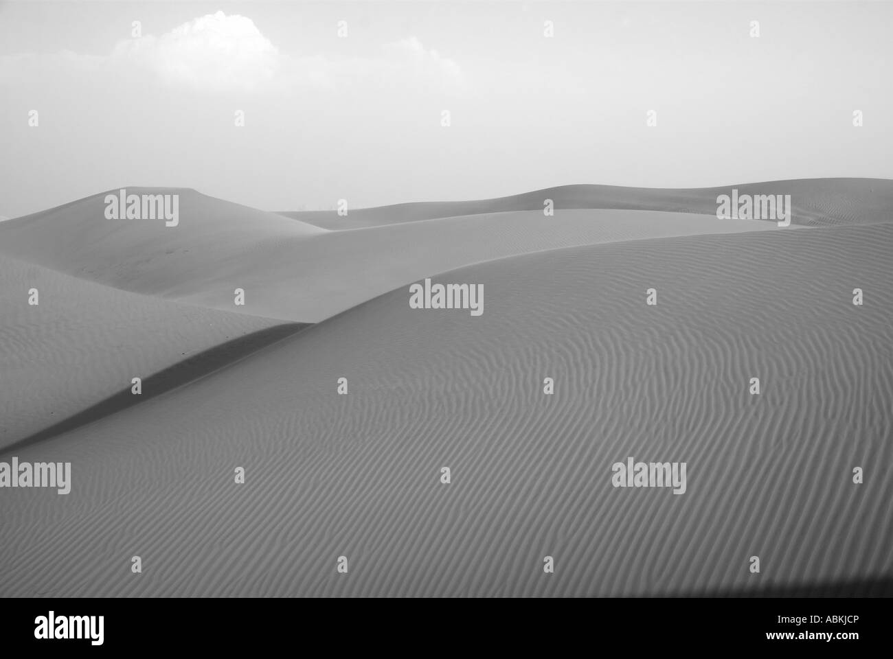 Ron Hayes Dubai Desert Sand Dunes Monotone Stock Photo Alamy