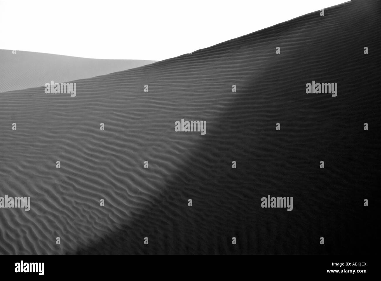 Ron Hayes Dubai Desert Sand Dunes Monotone Stock Photo Alamy