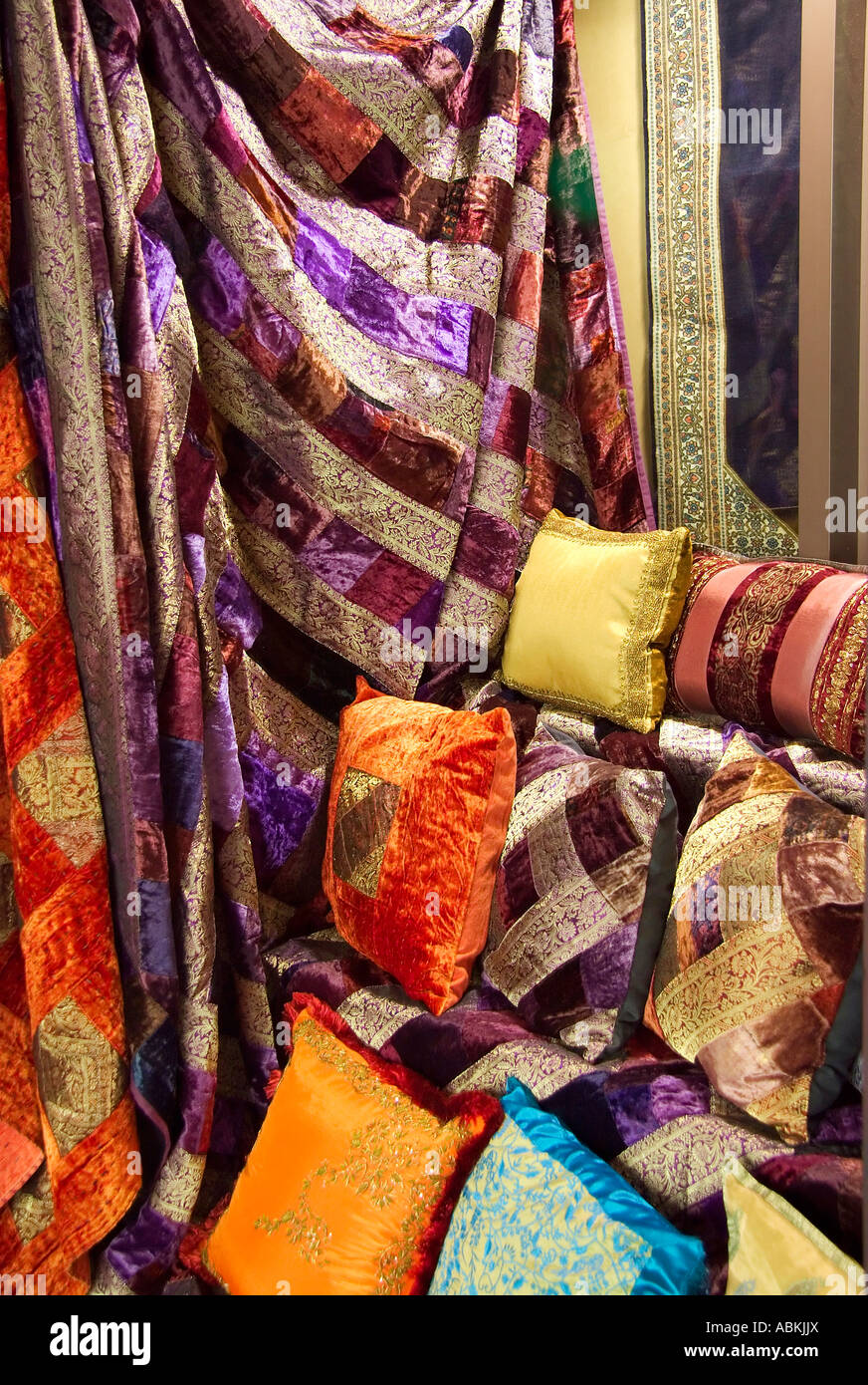 Dubai shopping stock image hires stock photography and images Alamy