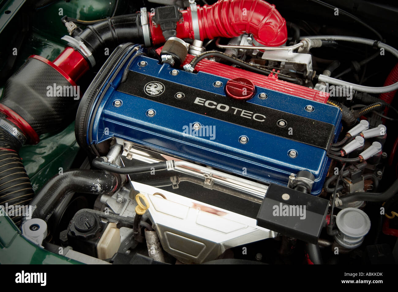vauxhall, ecotec, engine, 2, two, litre, engine, car, camcover, twincam,  cam, twin, general, motors, gm, intake, manifold Stock Photo - Alamy