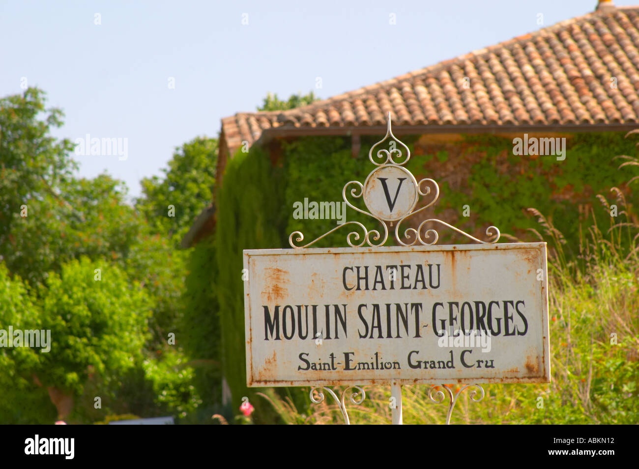 Chateau Moulin Saint Georges Hi-res Stock Photography And Images - Alamy